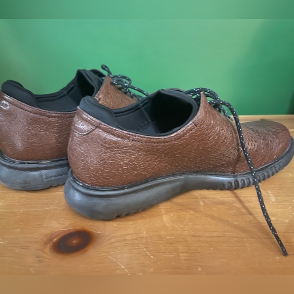 Cole Haan 10 Brown Shoes with insole - Picture 3 of 4